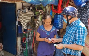 CÔNG TY TRÍ VIỆT THAM GIA PHÁT QUÀ TỪ THIỆN CÙNG CHUỖI QUÁN CƠM NỤ CƯỜI